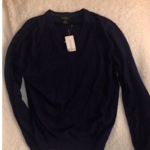 Banana Republic (luxury brand) sweater